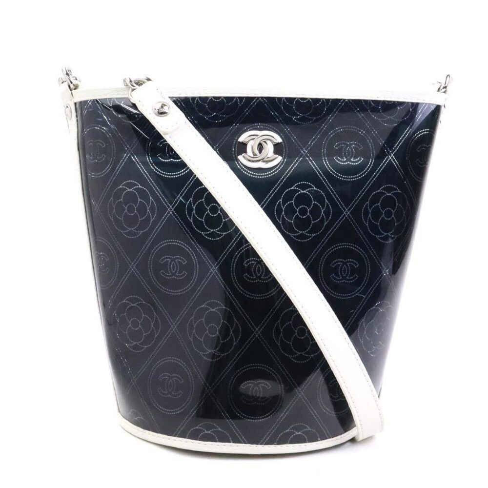 CHANEL Black Leather Shoulder Bag